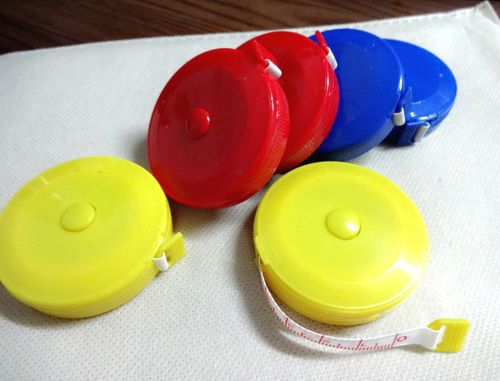 满28包邮伸缩尺子塑料卷尺量衣尺软尺皮尺 小卷尺礼品尺23g