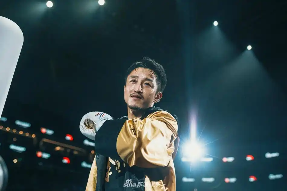 邹市明金腰带卫冕赛惜败.图