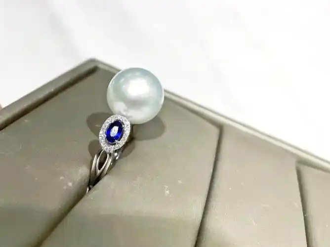 澳白蓝宝戒指典藏