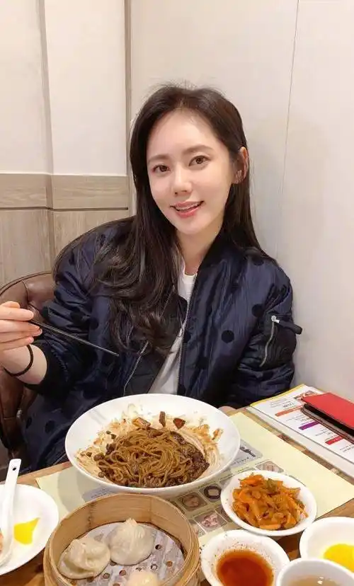 《回家的诱惑》女主角秋瓷炫嫁入中国,家住豪宅曝光,惊艳国外人_设计