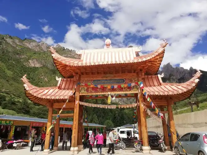 甘南市迭部县扎尕那风景区