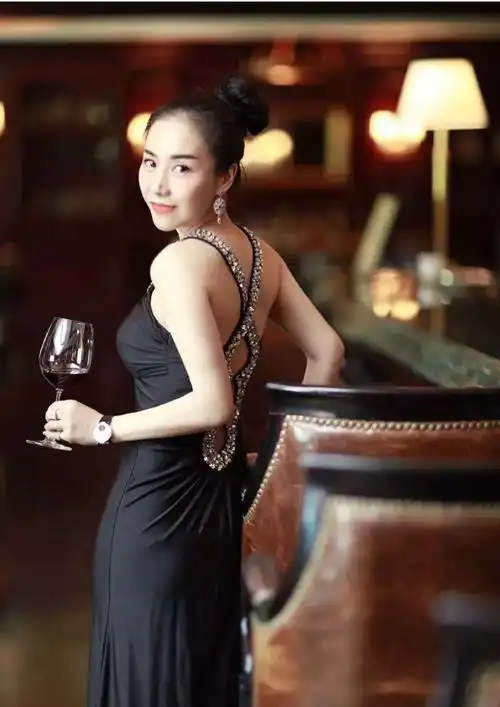 汉能投资集团副总裁李亚倩最喜欢做的事情是赚钱