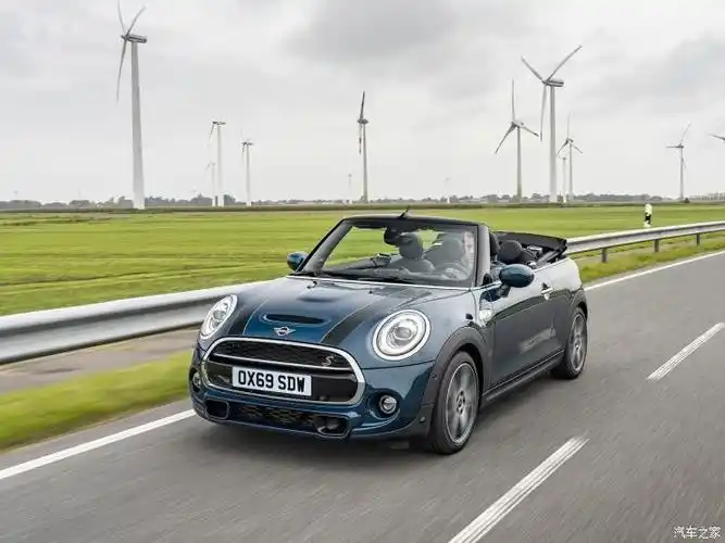 敞篷mini不仅活泼可爱更是拉风得不得了