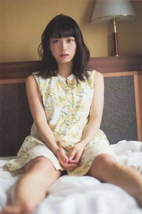 深川麻衣写真集《ずっと,そばにいたい》