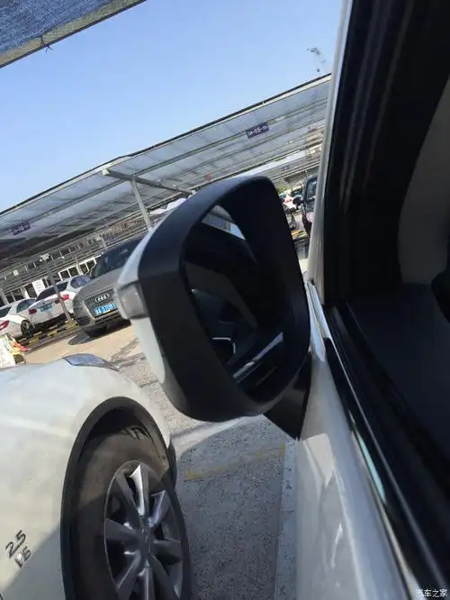 右后视镜折叠起来角度问题