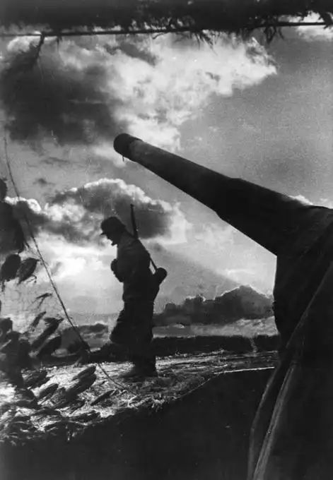 老照片:近距离拍摄的二战德军士兵_网易订阅