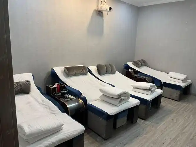 【5图】丹阳后巷营业中足疗店整体转让,镇江丹阳丹阳开发区飞达香樟苑