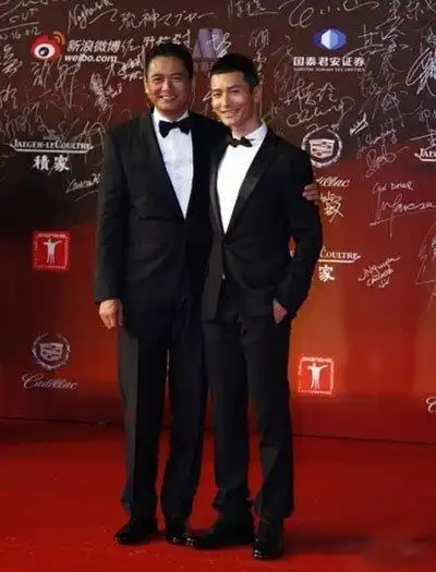 周润发身高对比 任达华/何润东跟周润发身高