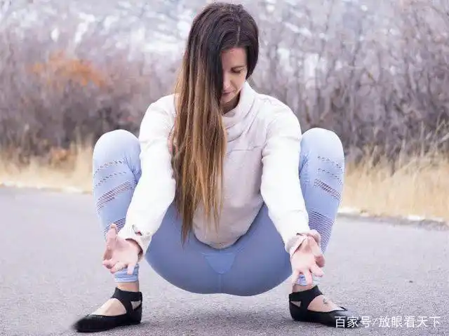 大腿很尴尬瑜伽3式让大象腿瘦下来