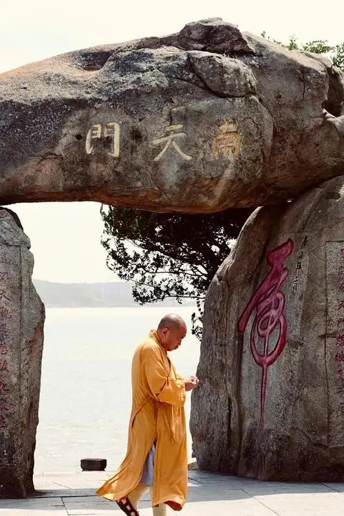 普陀山旅行|骄阳烈日下的海天佛国