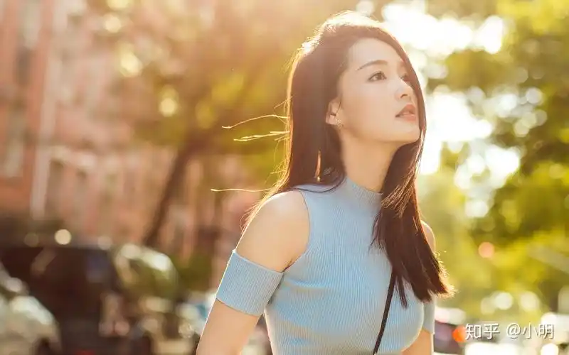 图集:分享女明星李沁高清桌面壁纸,赶紧收藏吧!