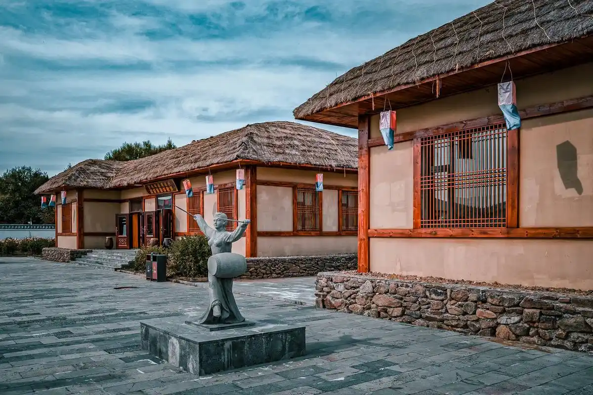 吉林延边朝鲜自治州散落着有许多朝鲜族村落,这次旅游去了位于安图县