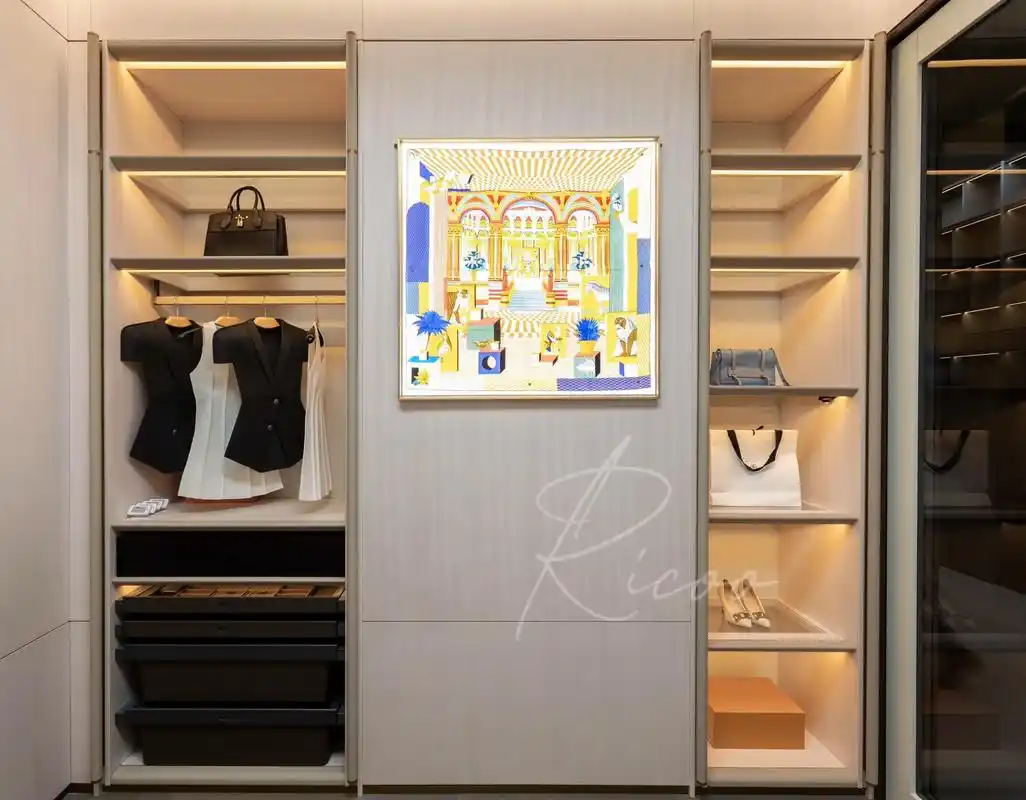 青岛力戈经典浅米色女士衣帽间分享