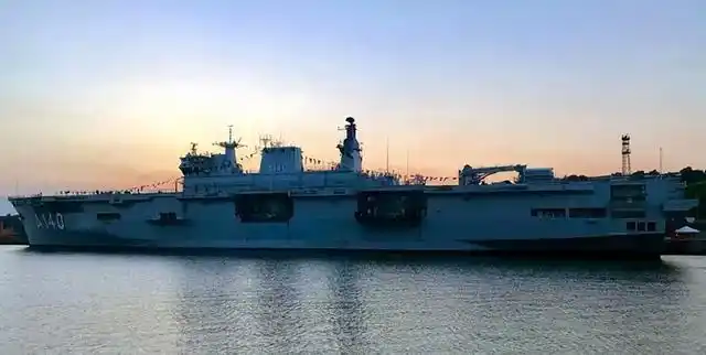 在海军舰艇作战序列当中,两栖攻击舰是仅次于航母的大型主战装备,历来