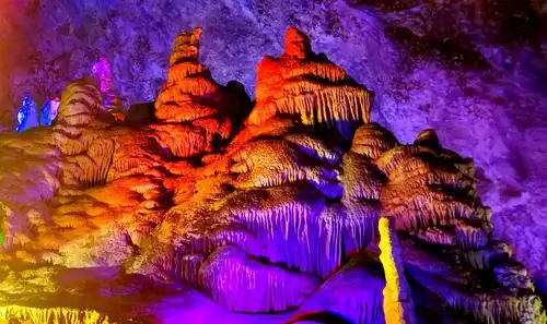 河南洛阳栾川鸡冠洞景区