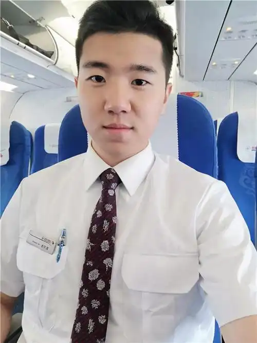 东方航空空少牛励德:不忘初心,把梦想放在行动里