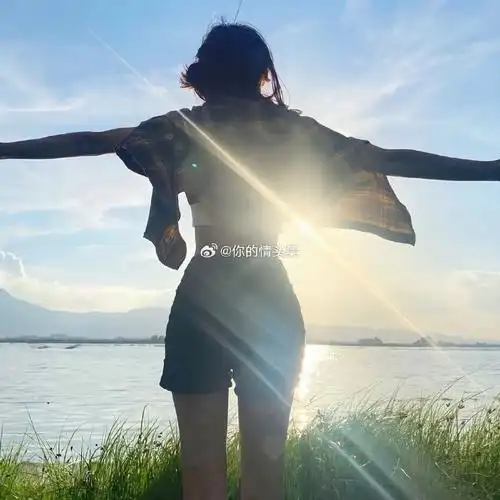 女生头像超话你可以日日想念一个人 但仍然庆幸他不在你的生命中