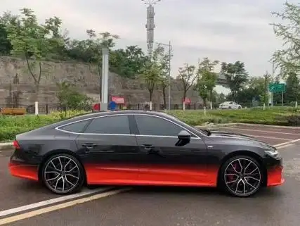 被包容的奔放|奥迪a7彩绘改色黑红渐变色