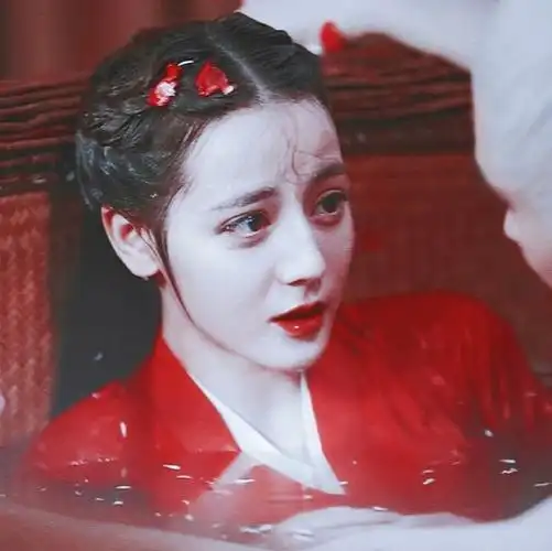 〈迪丽热巴-头像〉