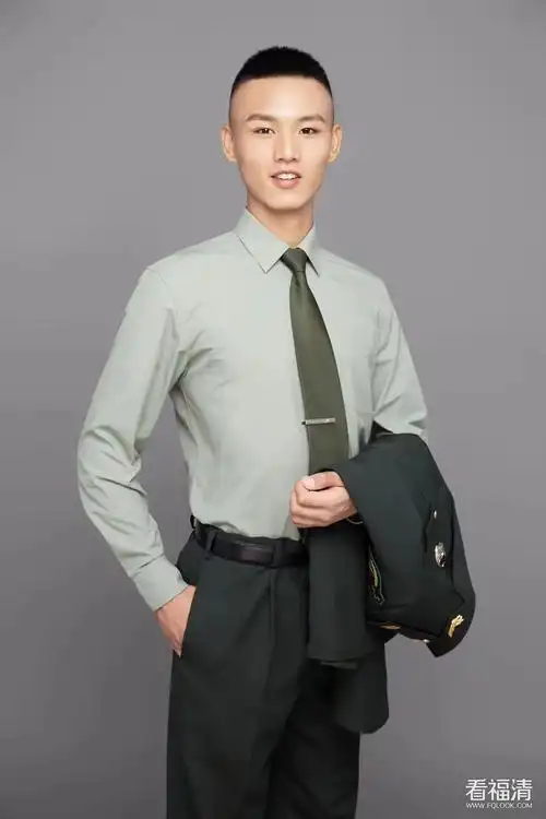 超帅福清00后陆军战士急救车祸受伤市民动人一幕感动