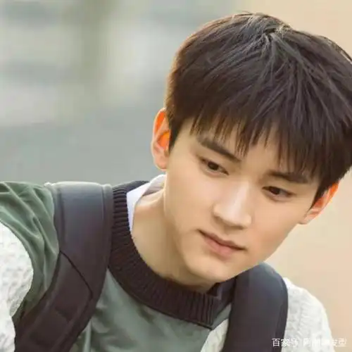 春节男生发型怎么剪才帅呢理发师建议这3款剪完帅气显年轻