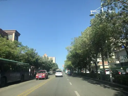 嘉峪关市,城市虽小但很舒服.