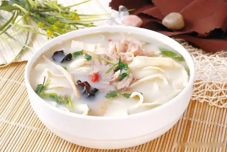 还有一点十分关键,那就是河南烩面始终没有一个行业标准.