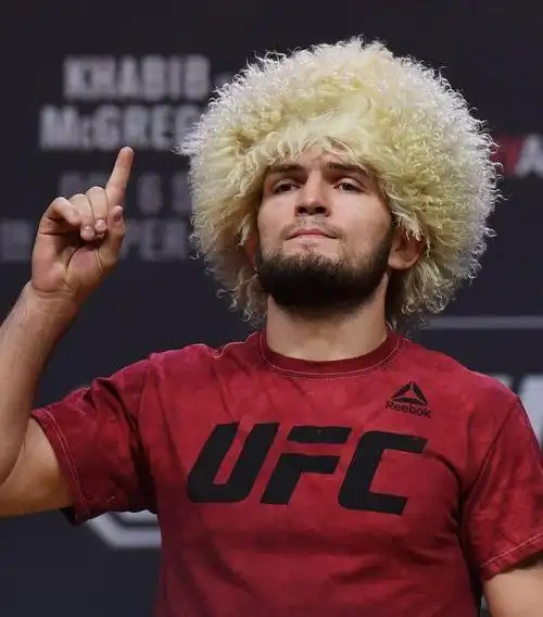 "小鹰"经纪人透露:收到1亿美元报价大战梅威瑟,但我们拒绝了|ufc|拳击