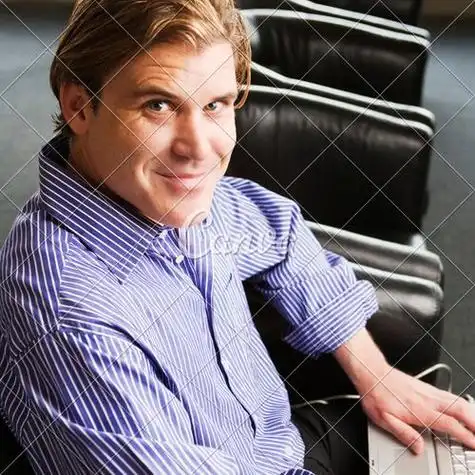 头像男人办公室商务快乐家具沟通微笑椅子白领