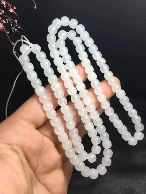 青海料和田玉项链冰冰白白