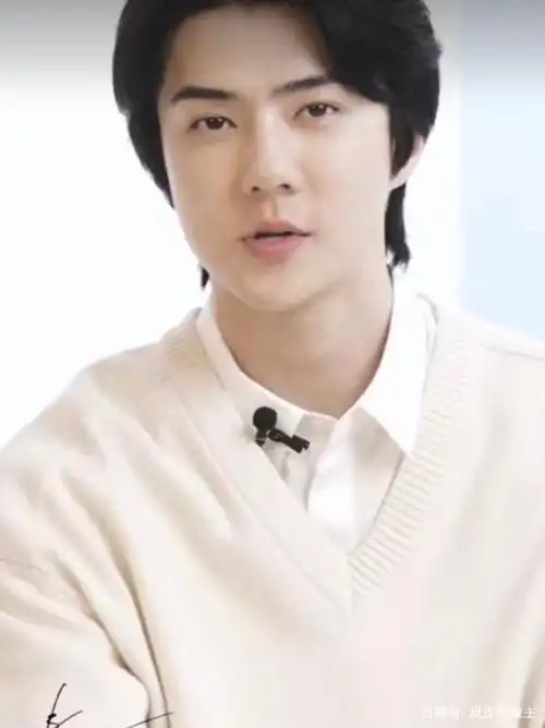 发福的吴世勋盛世美颜不再,走上中年油腻大叔的道路