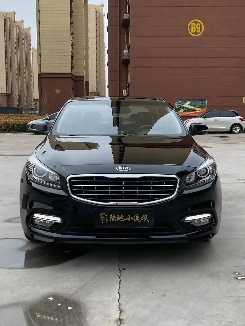 4万多,新到15年起亚k4,一手车,极品车况,两三件补漆,1