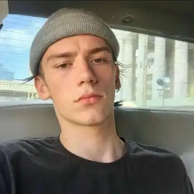 优质高清的ins风欧美男头2022最新 小众罕见高颜值欧美帅哥头像_欧美