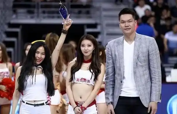 马尚骑电动车约会中国女友胡明轩买豪车朱芳雨向球迷提要求