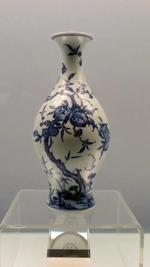 201710趟佯历史长廊上海博物馆27中国古代陶瓷馆清雍正