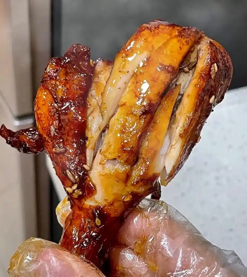 把你家公鸡腿拿出来一定试试这样吃!外焦里嫩的家常版烤鸡腿  - 抖音