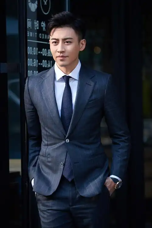 《索玛花开》央一开播演员刘凯首演第一书记