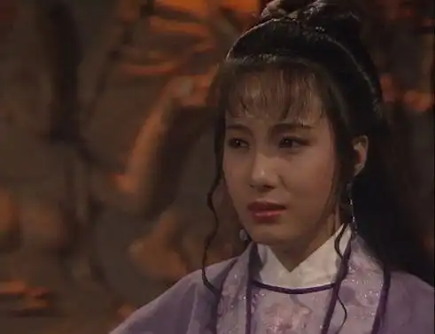 蓝小蝶(黄丽梅饰)