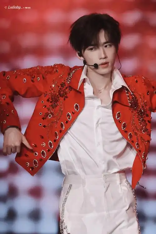 北京卫视春节联欢晚会"红"运当头05龙行龘龘93@时代少年团-宋亚轩