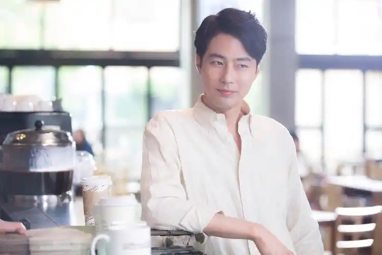 赵寅成获韩国年度风尚达人大奖