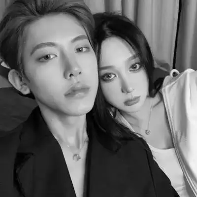 双人情侣头像黑白真人版