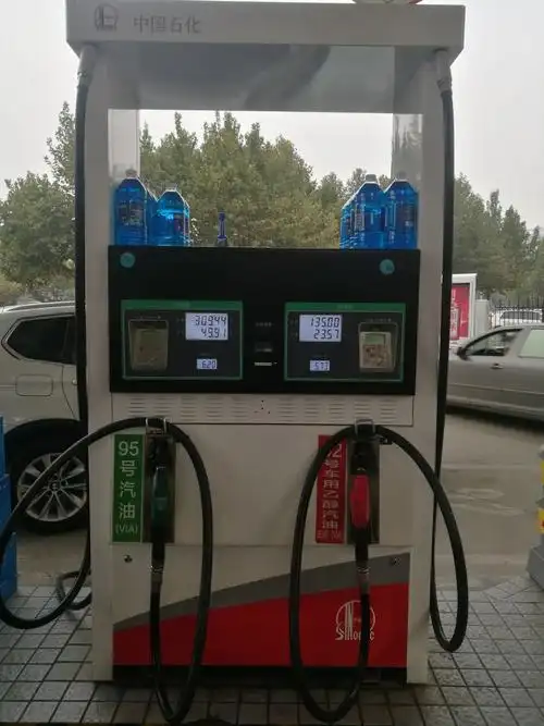 对加油机胶管加装螺旋保护套并进行颜色区分,红色92,浅绿95,墨绿98,您