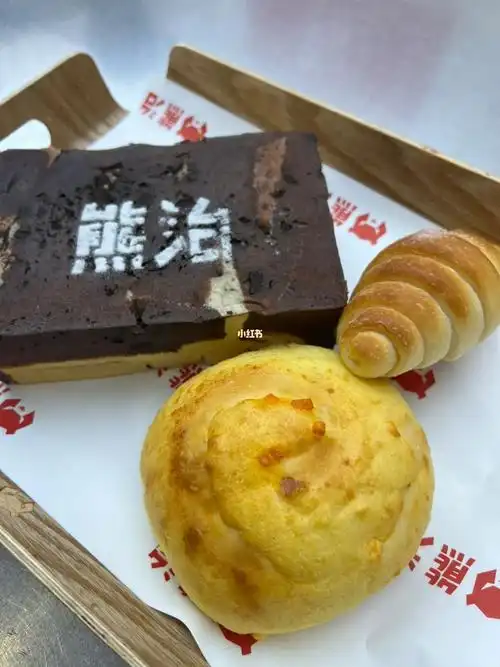 每次去人都很多因为熊治面包真的好吃呀