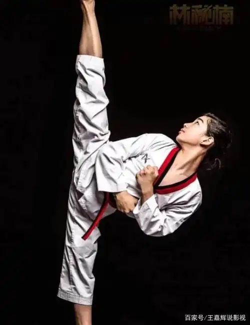 林秋楠参演电影《肥龙过江》00后"功夫小子"首出国门打入日本