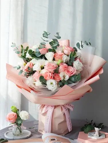 鲜花速递粉玫瑰桔梗a玫瑰鲜花店 花材:韩式花束系列:戴安娜玫瑰11枝