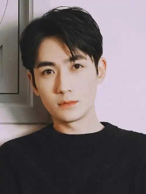 看狗都深情的几位男明星个个生了一双桃花眼天生自带苏感