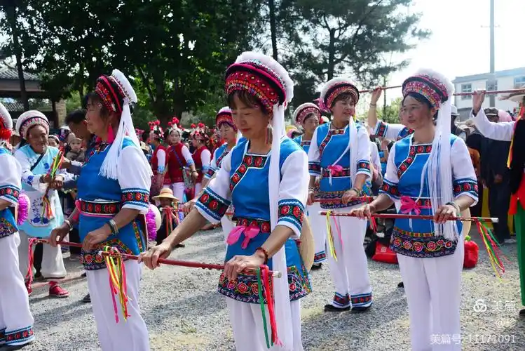 大理白族《绕三灵》