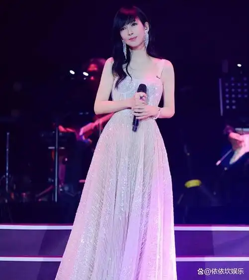 "清纯玉女"周慧敏:选择倪震此生无憾,五十七岁无儿无女亦知足