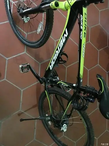 各们帮我看下这是美利达公爵700吗?二手1600可以入手吗.