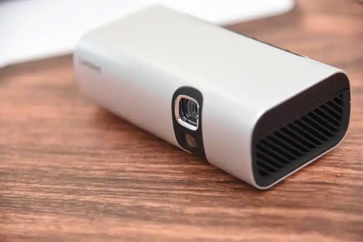 出差解闷,自驾旅行的"口袋tv",联想智能投影仪t200评测